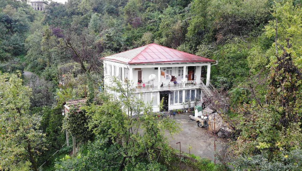 Guest House And Cellar Winery In Ortabatumi Batumi Georgia Екстериор снимка